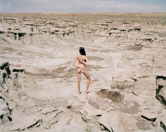 Украинские фотографы Таня Щеглова и Роман Новен создали проект "Supernatural", в котором моделями выступили сами.