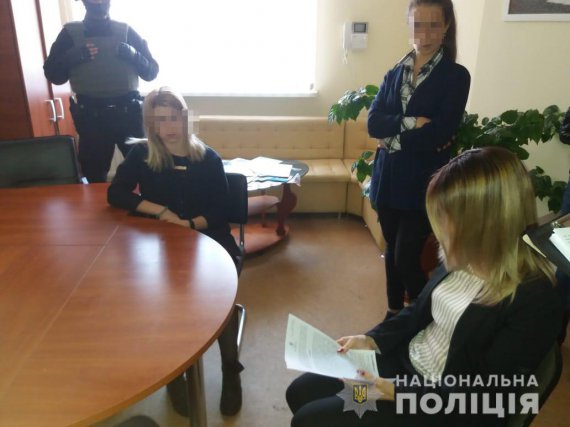 У Миколаєві правоохоронці затримали 10 аферистів,  які  створили мережу фіктивних фірм з продажу автомобілів