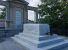 Место захоронения всемирно известного художника-мариниста армянского происхождения Ивана Айвазовского (1817-1900) в городе Феодосия
