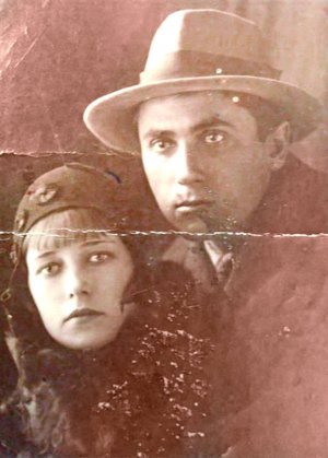 Поет Володимир Сосюра з дружиною Марією, 1930-ті