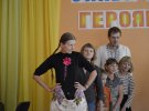 Воспитанники центра социально-психологической реабилитации в Лимане предложил волонтерами поиграть в украинские народные игры