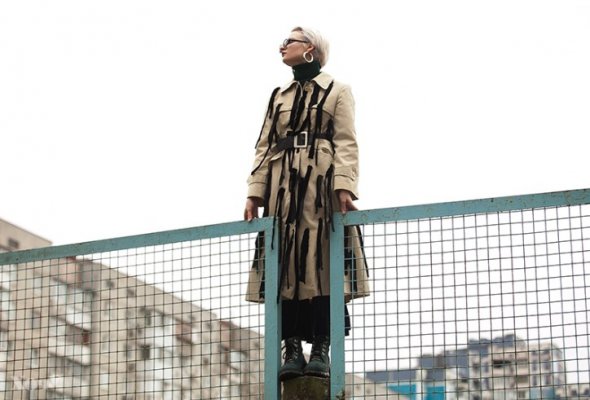 Український модний фотограф Вікторія Темнова створює щоденні образи з одягу, який купує в секонд-хендах