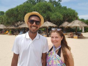 Тетяна Іщенко із чоловіком Єзекіелем відпочивають на пляжі острова Балі