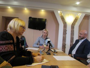 Очільник партії ”Соціальна справедливість” Алла Шлапак у Черкасах розповідає про основні напрямки роботи своєї команди. Мають представників у всіх областях