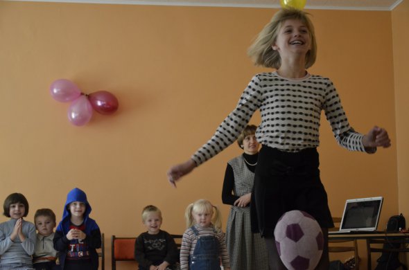Діти на Донбасі стануть справжніми українцями, якщо дати їм таку можливість - волонтер Олександр Івашков