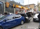 Внаслідок ДТП у Печерському районі Києва пошкоджено 17 автівок. Троє людей отримали тілесні ушкодження