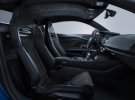 Audi рассекретила обновленные купе и родстер модели R8.. Фото: Автоблог