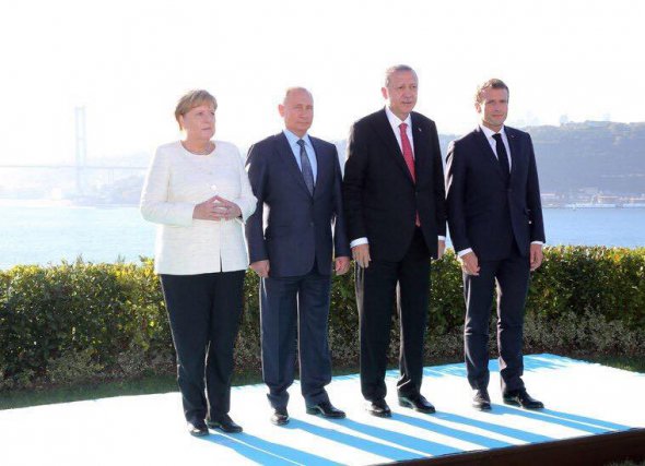 В Стамбулі щодо Сирії зустрілися Меркель, Макрон, Ердоган і Путін