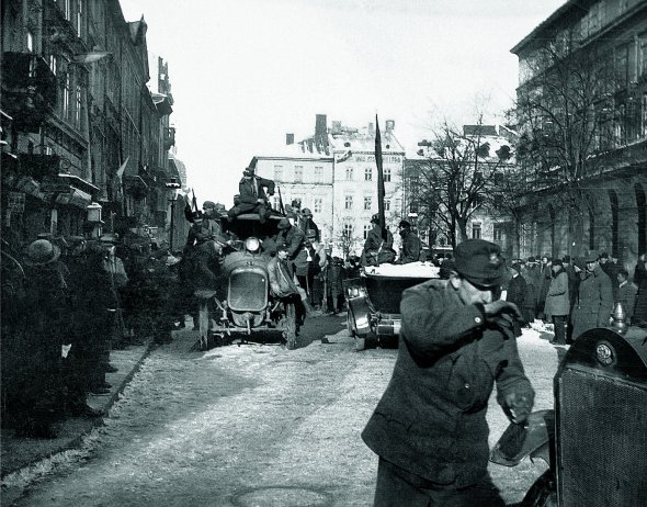 Площа Ринок у Львові під час польсько-української війни, листопад 1918 року