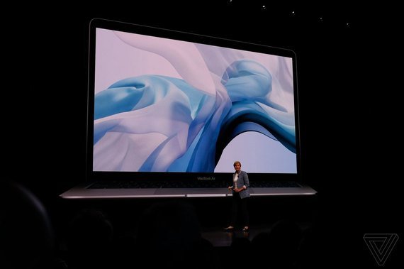 Отныне Touch ID будет доступен в MacBook Air. Фото: Apple
