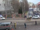 Возле здания управления российской Федеральной службы безопасности в Архангельске произошел взрыв. Погиб один человек
