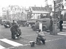 Первая в мире "зебра" появилась в английском городе Слоу сегодня, 1951 года. Фото: telegraph.co.uk
