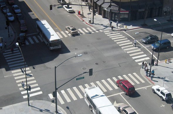 Зебра на регулируемом перекрестке в американском Сан-Хосе, штат Калифорния. Фото: Википедия