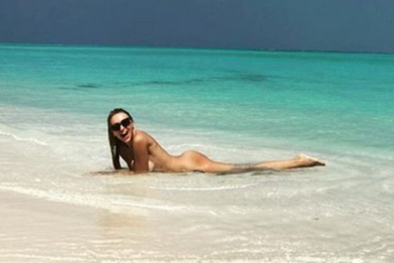 Українська співачка  Оля Полякова опублікувала нове гаряче фото з пляжу на Мальдівах