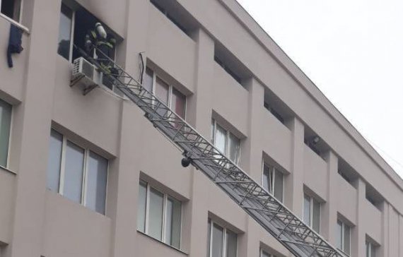 В Броварах Киевской области произошел взрыв и пожар в кабинете косметологии