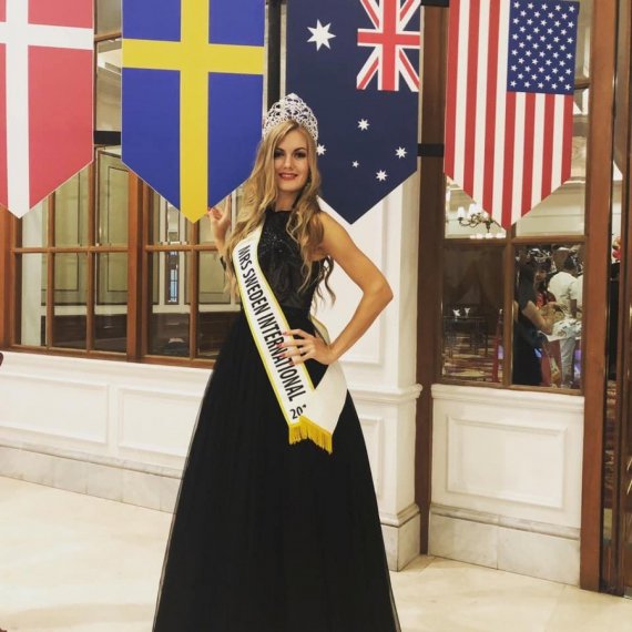 Украинка Мария Свенссон завоевала титул "Миссис Швеция 2018"