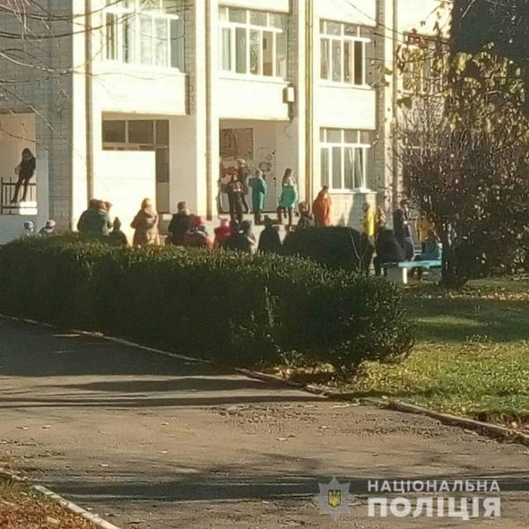 В городе Тараща Киевской области 15-летний парень распылил в школе перцовый газ