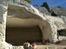 Монахи РПЦ в Крыму уничтожают тысячелетний пещерный монастырь Качи-Кальон, что у Бахчисарая
