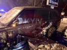 В Киеве на Броварском проспекте пьяный мужчина на служебной Toyota Camry протаранил 3 авто
