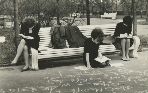 Студенты во время экзаменов