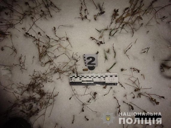 Киевские правоохранители устанавливают обстоятельства стрельбы на Троещине