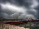 На Чорному морі в Одесі вирує потужний шторм
