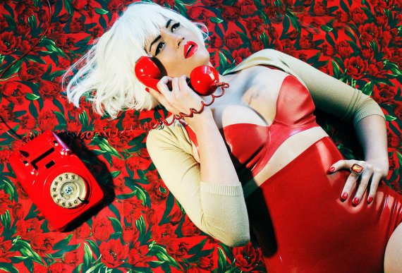 Фотограф Наді Лі Коен знімає жінок у розкутих образах