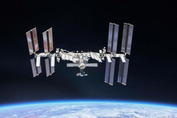 Міжнародна космічна станція сфотографована членами 56-ї експедиції з космічного корабля "Союз" після роз'єднання, жовтень 2018 року. Фото: NASA