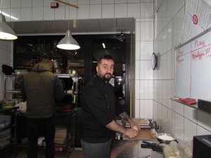 Шеф-повар Резо Теймуразов из Грузии полтора года назад переехал в Винницу.