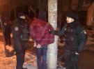 У Києві чоловік з криками “Я тебе вб’ю!” та з ножем напав на дівчину у маршрутці №439