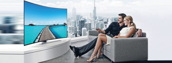 Smart TV - это интегрированная в телевизор операционная система, которая обеспечивает выход в интернет.