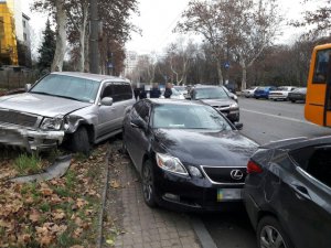 В Одесі сталося ДТП за участі п'яти автівок. Фото: Патрульна поліція