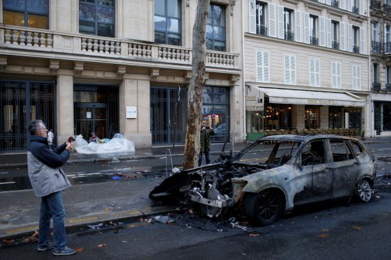 Во Франции задержали более 400 участников топливных  протестов. Фото: AFP