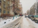 27-річний чоловік викинувся з 14 поверху будинку по вул.   Олійника, 3 у Києві