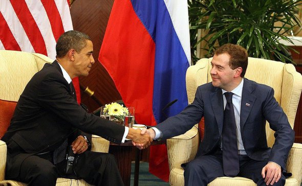 2009-го лідер США Обама та російській керманич Медведєв проголосили підтримку Будапештського меморандуму