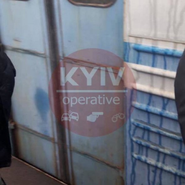 "Укрзалізниця" зовсім знахабніла: у передмістя Києва виділили 4 вагони, в яку ледь помістились пасажири