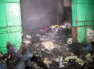 Загорелся мусор в подсобном помещении многоэтажки