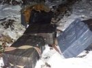 В Черновицкой области обнаружили у границы два автомобиля с контрабандой и группу лиц