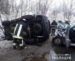 Винницкая область: киевлянин на роскошном внедорожнике влетел на встречной дороге в легковушку: двое погибших