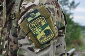 В Киеве военные на улице требовали у мужчин удостоверения о военной службе. Фото: Focus