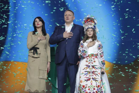 Александр Шевченко с женой Татьянои и дочерью Ксенией