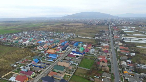 В Подвиноградове, в 12 километрах от границы с Румынией, разросся табор, получивший славу самого богатого ромского поселения Закарпатья