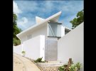 Дом от Canas Arquitectos оформлен в стиле минимализма.