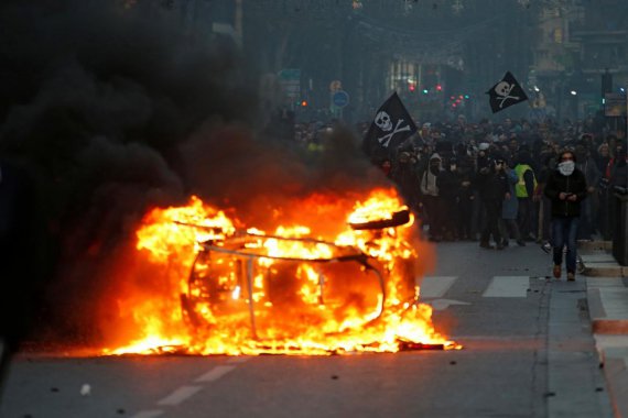 Во Франции продолжаются протесты