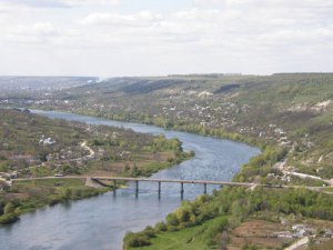 На границе с Молдовой построили дополнительный мост и открыли международный пункт пропуска