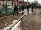 В Тернопольской области в городе Чортков посреди каменной дороги заметили надгробия