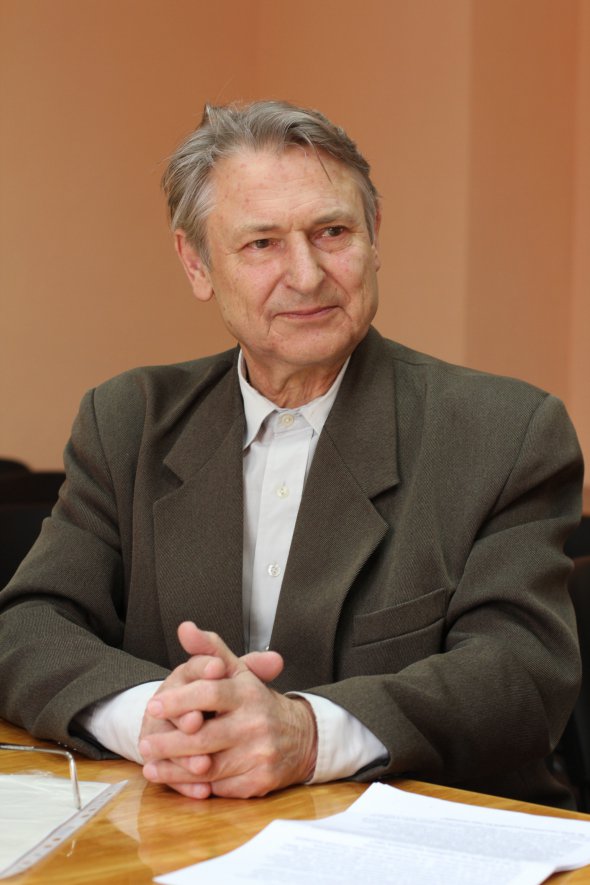 Василь Захарченко видав 9 романів, 10 повістей і близько 150 оповідань, не рахуючи публіцистики. Працював до останніх днів. На здоров'я ніколи не скаржився