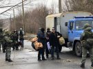 24 заключенных передали с ЛНР в Украину