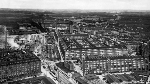 У 1897 році фірма Siemens & Halske придбала незаселену територію на північному заході Берліна. Поступово тут концентрувалася проізоводство і будувалося житло для працівників.