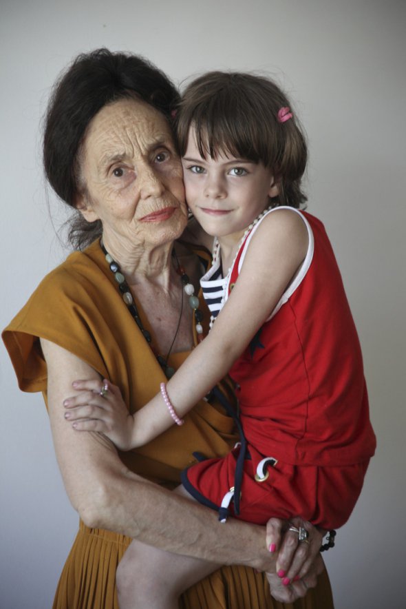 Адріана Ілеску і її дочка Ельза 